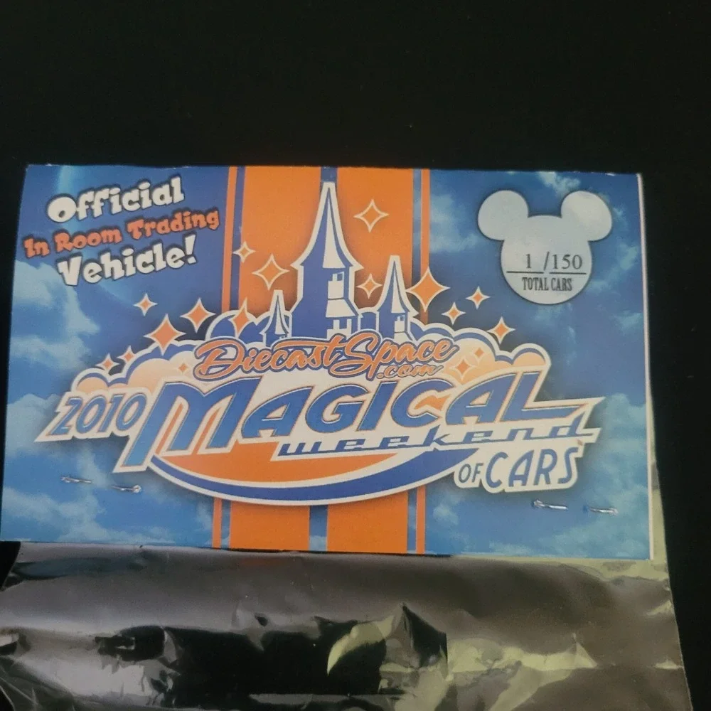 HOT WHEELS Official in Room Trading Vehicle 2010 Diecast Space Magical Weekend